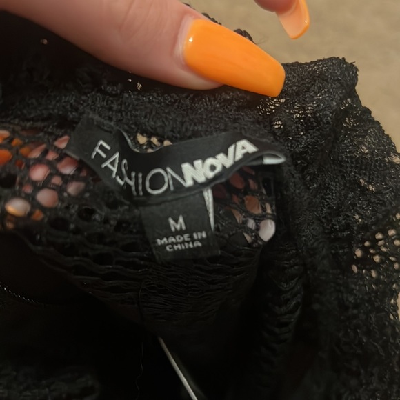 Black lace romper - Picture 3 of 3